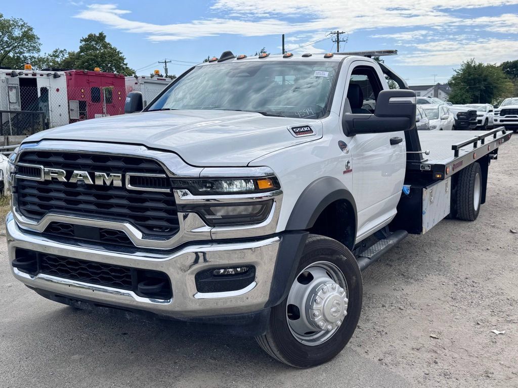 Used 2025 RAM 5500 Tradesman AWD/4WD image 3