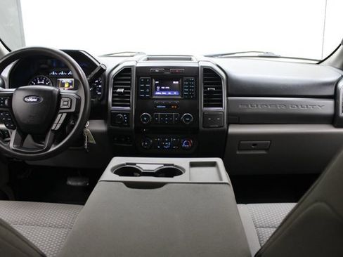 Certified 2018 Ford F250 XLT AWD/4WD image 5