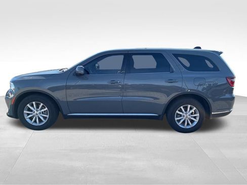 Used 2021 Dodge Durango SXT w/ 3rd Row Seating Group image 2