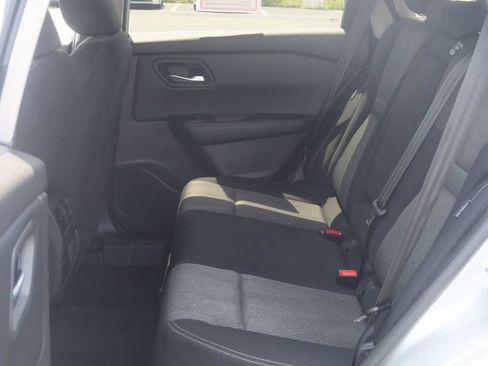 Used 2025 Nissan Rogue SV AWD/4WD image 32