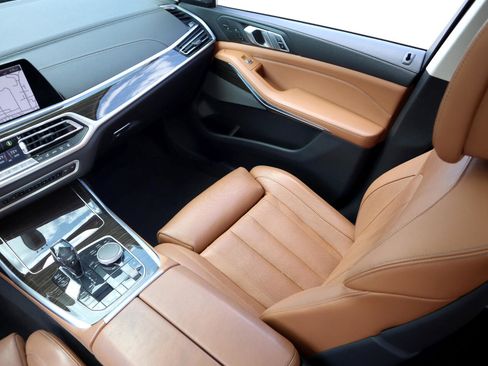 Used 2019 BMW X7 xDrive40i w/ Premium Package image 18