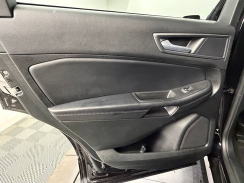 Used 2023 Ford Edge SE w/ Black Appearance Package AWD/4WD image 37