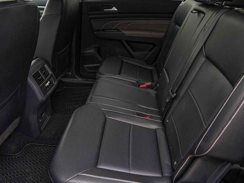Used 2022 Volkswagen Atlas SE w/ Panoramic Sunroof Package image 29
