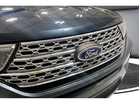 Used 2024 Ford Explorer Limited w/ Equipment Group 301A AWD/4WD image 53