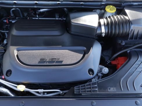 Used 2023 Chrysler Pacifica Touring-L FWD image 18