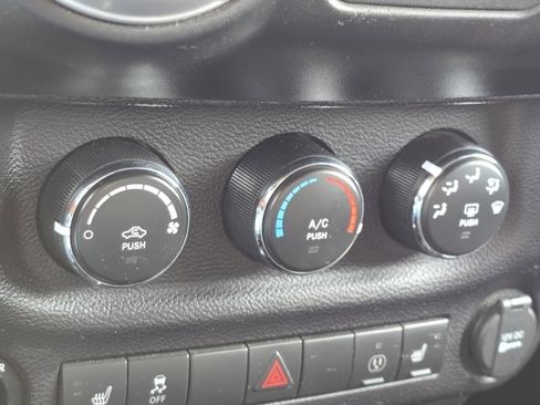 Used 2015 Jeep Wrangler Unlimited Sahara w/ Max Tow Package image 24