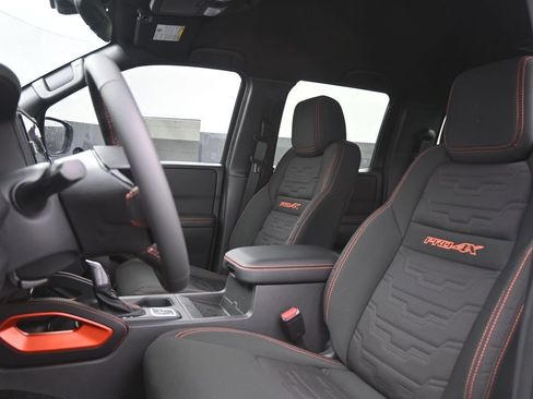 New 2026 Nissan Frontier PRO-4X w/ Pro-4x Convenience Package image 11