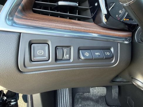 New 2026 Cadillac XT5 Premium Luxury w/ Driver Assist Package FWD image 31