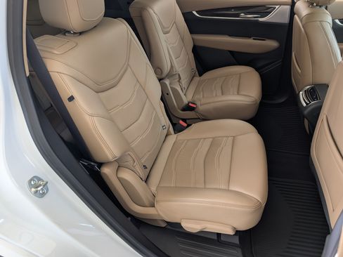 Used 2024 Cadillac XT6 Sport w/ Platinum Package AWD/4WD image 21
