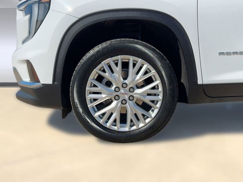 Used 2024 GMC Acadia Elevation w/ Luxury Package image 11