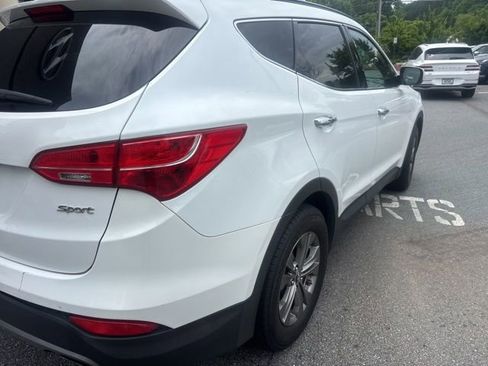 Used 2014 Hyundai Santa Fe Sport w/ Popular Equipment Package 02 FWD image 9