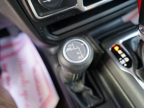 Used 2024 Jeep Gladiator Sport image 14