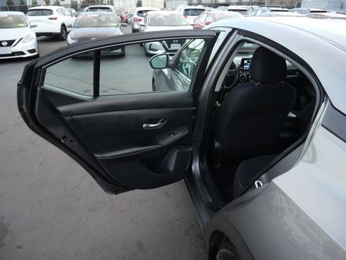 Used 2021 Nissan Sentra SV image 23