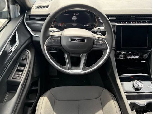 New 2026 Jeep Grand Cherokee Laredo X AWD/4WD image 35