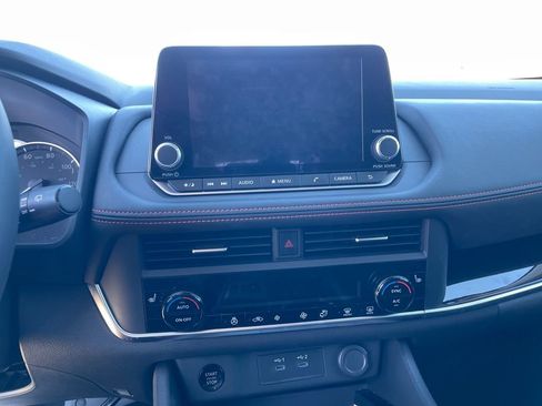 Used 2025 Nissan Rogue SV w/ Rock Creek Premium Package AWD/4WD image 18