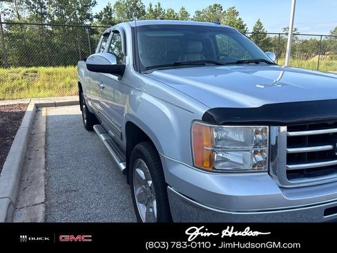Used 2013 GMC Sierra 1500 SLT w/ SLT Convenience Package AWD/4WD image 4
