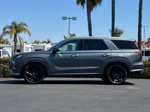 Used 2024 Hyundai Palisade Limited FWD image 7