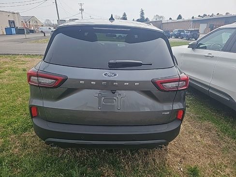 Used 2025 Ford Escape ST-Line w/ Equipment Group 301A image 10