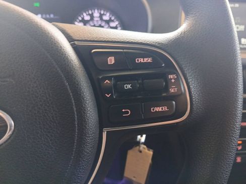 Used 2018 Kia Optima LX FWD image 18