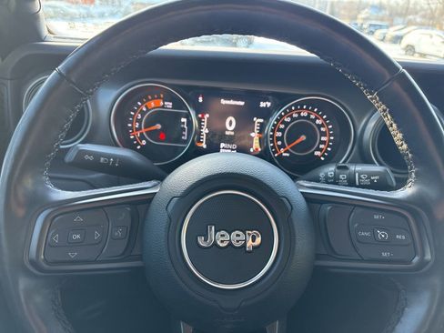 Certified 2022 Jeep Wrangler Unlimited Willys image 13