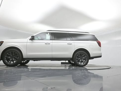 New 2026 Ford Expedition Max Platinum w/ Stealth Appearance Package AWD/4WD image 7