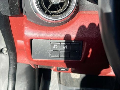 Used 2020 MAZDA MX-5 Miata RF Grand Touring image 10