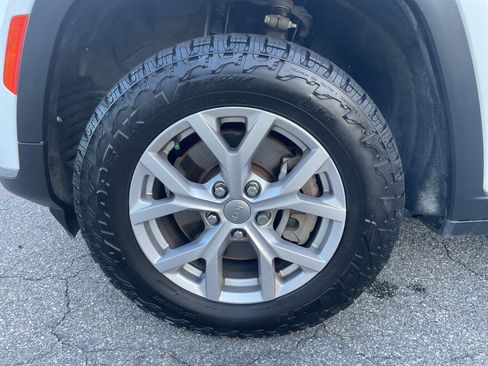 Used 2021 Jeep Grand Cherokee L Limited image 10