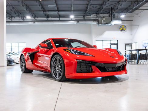 Used 2023 Chevrolet Corvette Z06 image 3