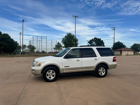 Used 2007 Ford Expedition Eddie Bauer image 2