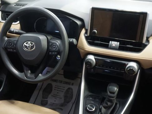 Used 2025 Toyota RAV4 LE image 24