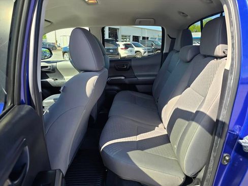 Used 2023 Toyota Tacoma SR5 AWD/4WD image 12