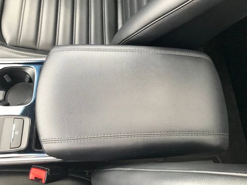 Used 2020 Ford Edge SEL w/ Convenience Package image 32