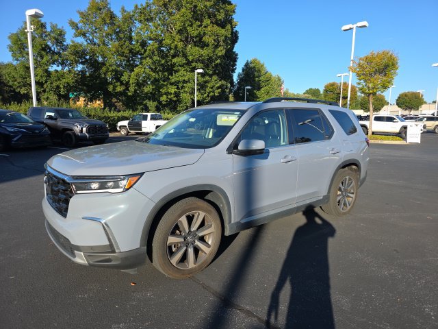 Used 2024 Honda Pilot Touring image 8