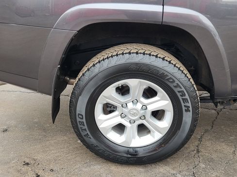 Used 2020 Toyota 4Runner SR5 Premium image 29