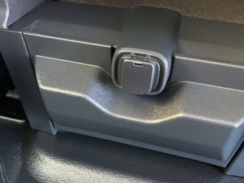 Used 2022 Ford F350 XLT image 36