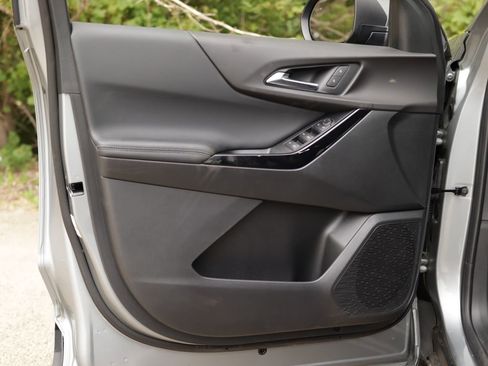 Used 2026 Chevrolet Equinox LT w/ LPO, Floor Liner Package FWD image 24
