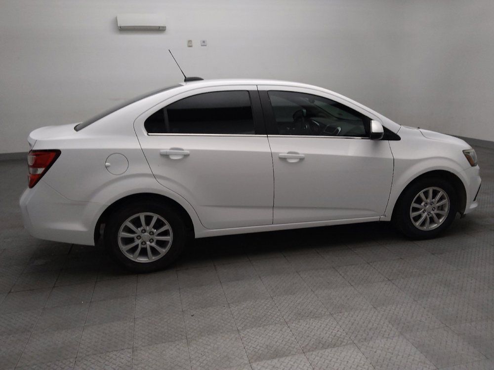 Used 2018 Chevrolet Sonic LT FWD image 10