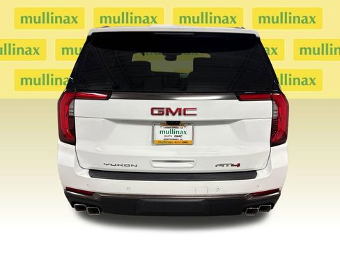 New 2026 GMC Yukon AT4 Ultimate AWD/4WD image 16
