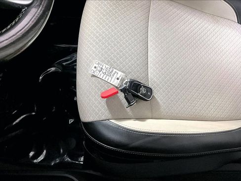 Used 2019 Buick Encore Preferred image 10