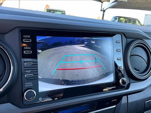 Used 2023 Toyota Tacoma TRD Off-Road w/ Technology Package image 23