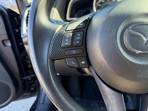 Used 2016 MAZDA MAZDA3 i Sport image 14