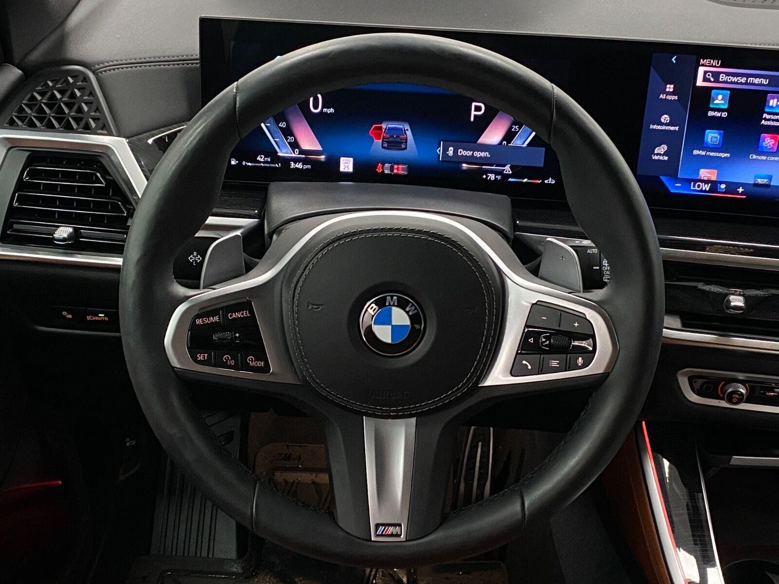 Used 2026 BMW X5 sDrive40i w/ Executive Package RWD image 16