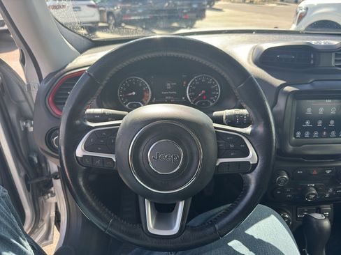 Used 2018 Jeep Renegade Trailhawk w/ Cold Weather Group II AWD/4WD image 19