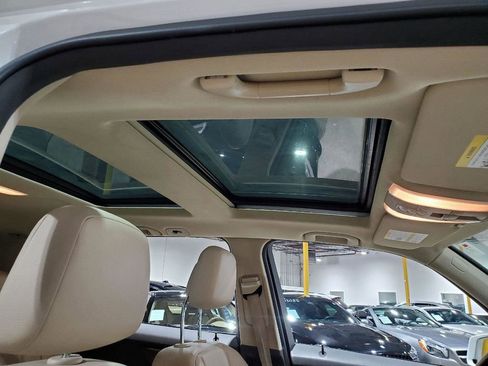 Used 2014 Mercedes-Benz GLK 350 4MATIC image 16