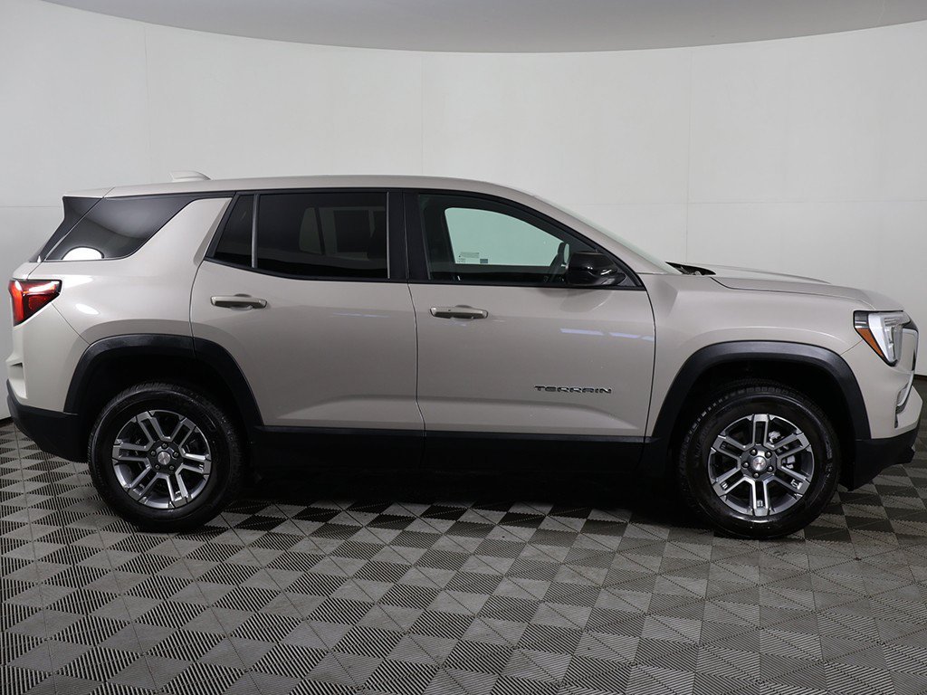 Used 2026 GMC Terrain Elevation AWD/4WD image 19