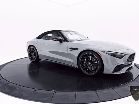 Used 2025 Mercedes-Benz SL 43 AMG w/ Driver Assistance Package image 19