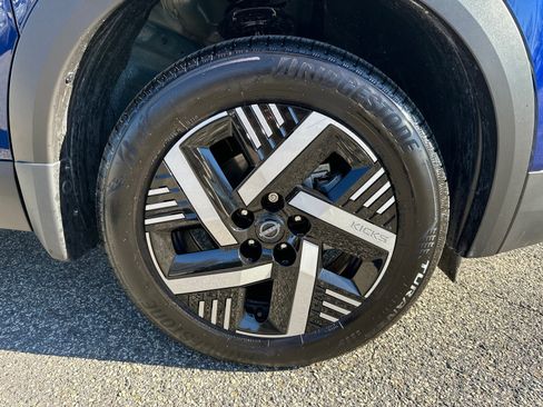 Used 2026 Nissan Kicks SV image 12