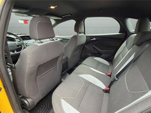 Used 2018 Ford Focus ST image 22