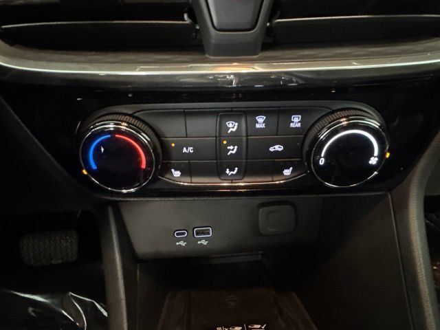 Used 2026 Buick Encore GX Sport Touring w/ Advanced Technology Package FWD image 7