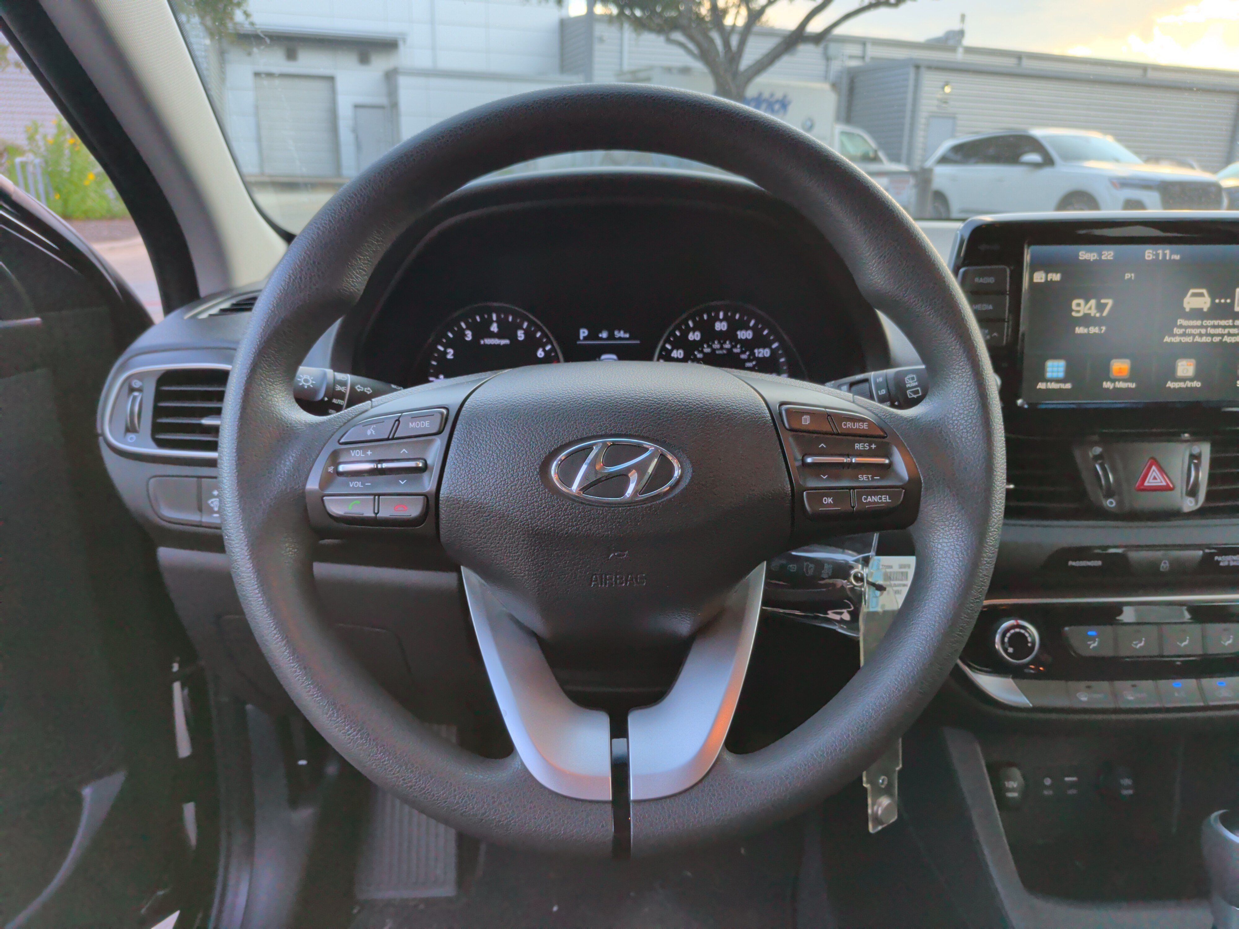Used 2018 Hyundai Elantra GT FWD image 18